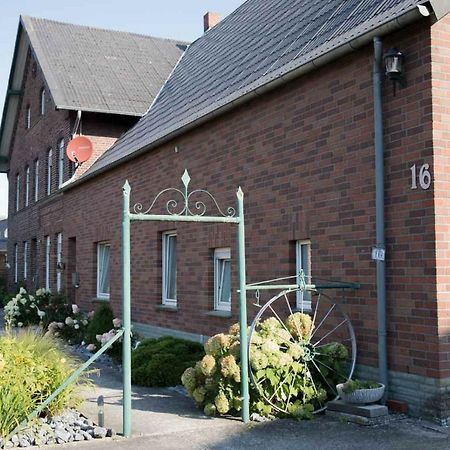 Laendlich Zentrale Ferienwohnung Lippetal Esterno foto
